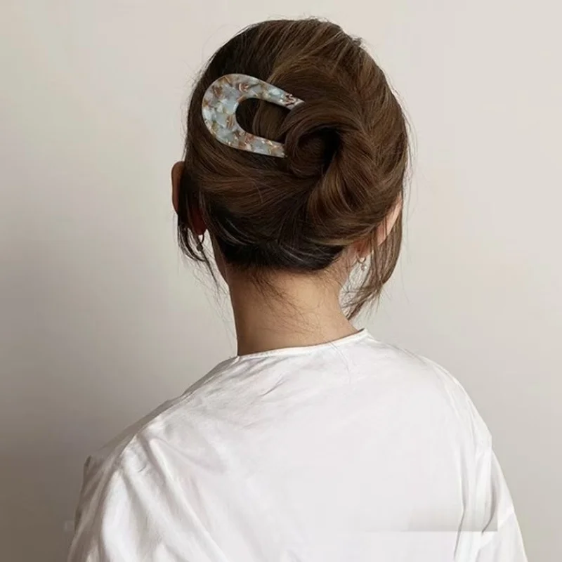 Eleganckie spinki do włosów w  – Hair Bundles recenzja i cena