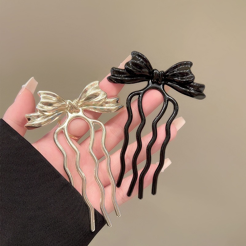 Spinka do włosów w kształcie m – Hair Bundles recenzja i cena